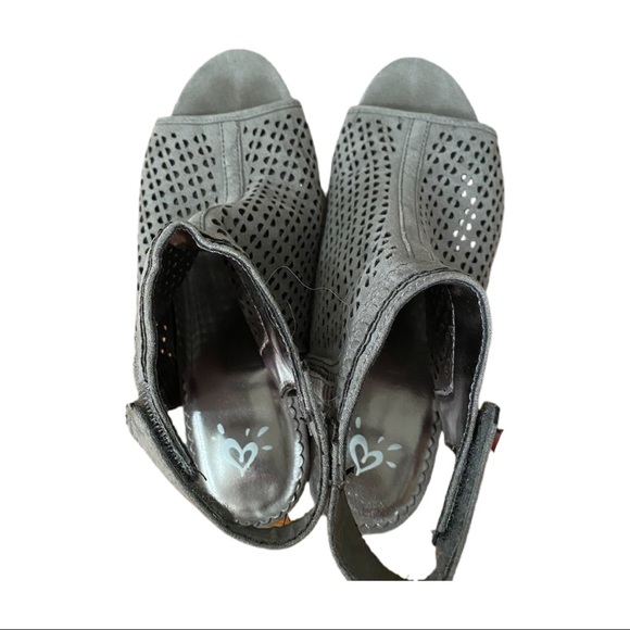 Justice Gray Perforated Peep Toe Sandal - Picture 3 of 10